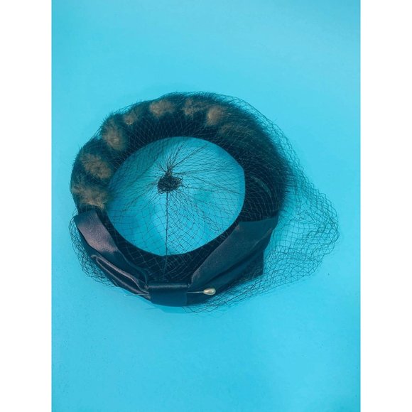 Vintage 1950s Fur Hat Brown Circle Veiled Cap - Picture 4 of 10